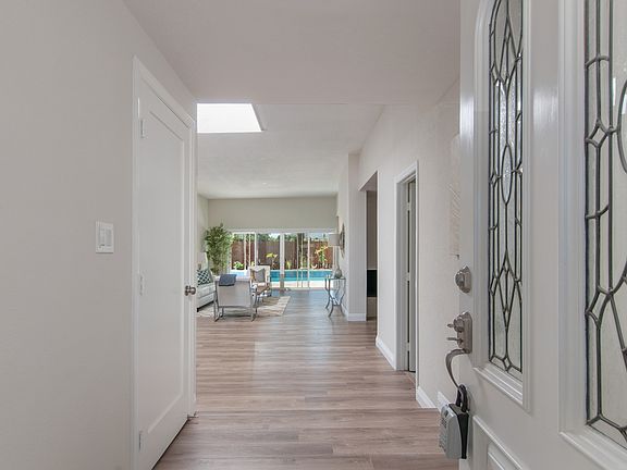 3rd image of 6960 Mewall Dr