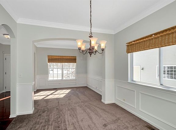 5th image of 2337 Mayfield Dr