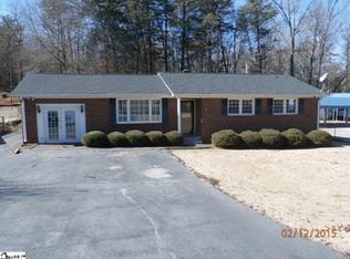 15 Strawberry Dr, Greenville, SC 29617