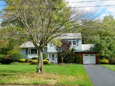 21 Whittier Dr, Manalapan, NJ, 07726
