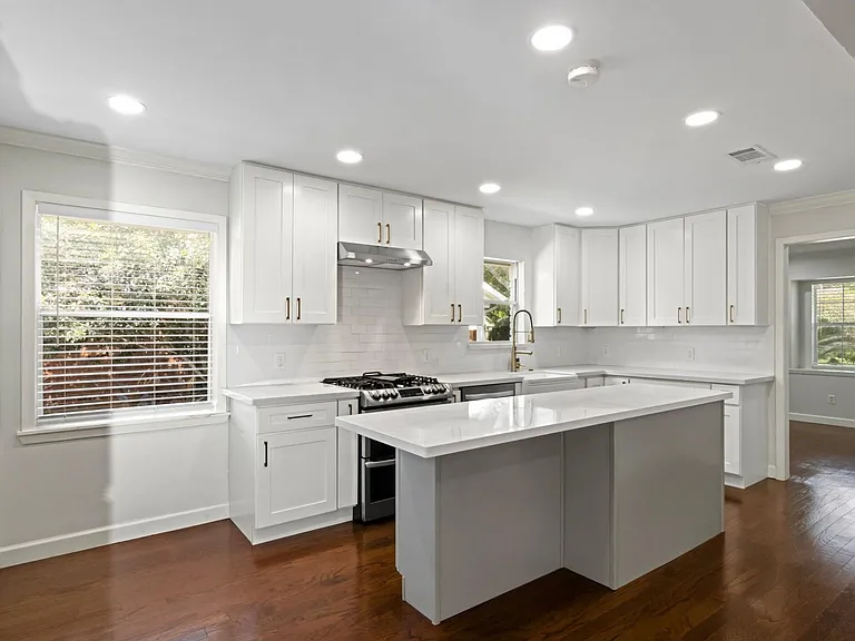 5219 Cheena Dr — Photo 8