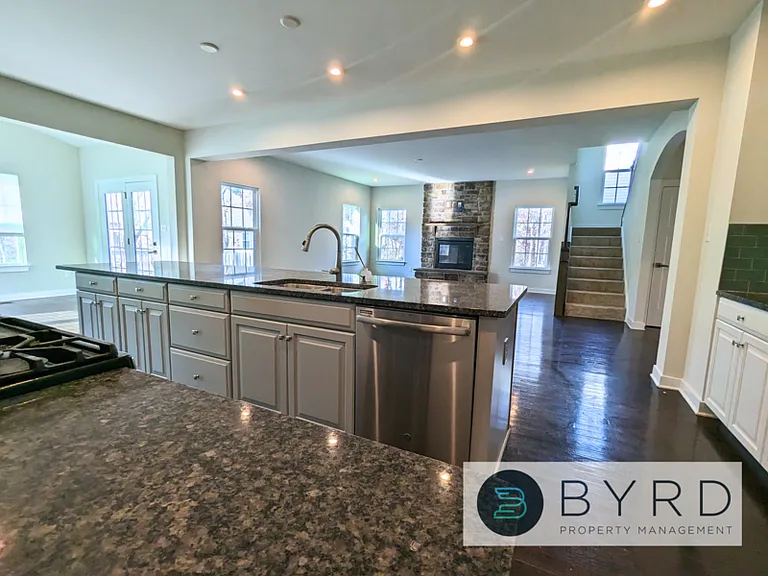 15700 Cambria Cove Blvd — Photo 17