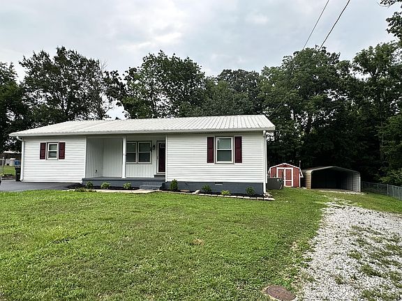 3rd image of 220 Magnolia Dr