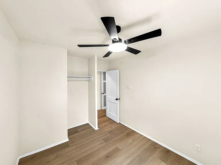 10 Linden Ave — Photo 8