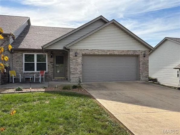 1496 E Rose Ln, Washington, MO 63090