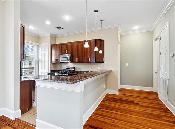 5th image of 2830 Constance St #C