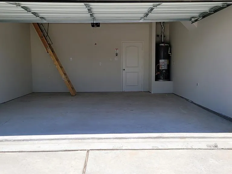 1917 Liam Dr — Photo 17