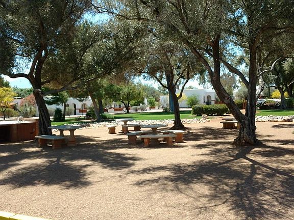 4th image of 174 S Paseo Tierra