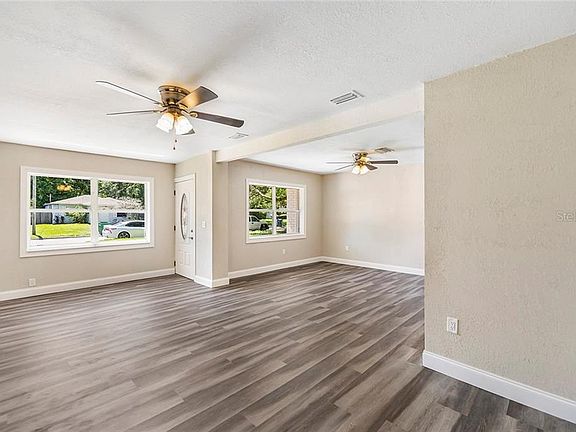 4th image of 10905 N Edison Ave