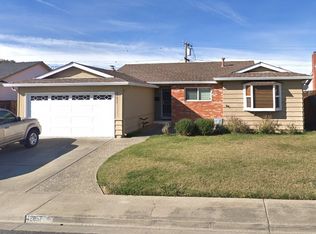 42857 Fontainebleau Park Ln, Fremont, CA 94538