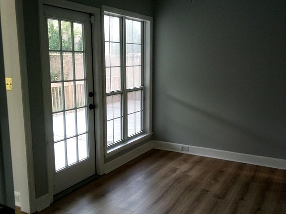 4th image of 38 Queens Ct