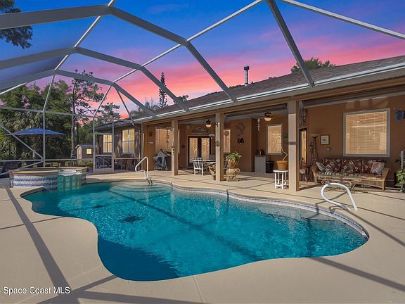 2nd image of 3721 Noah Ct