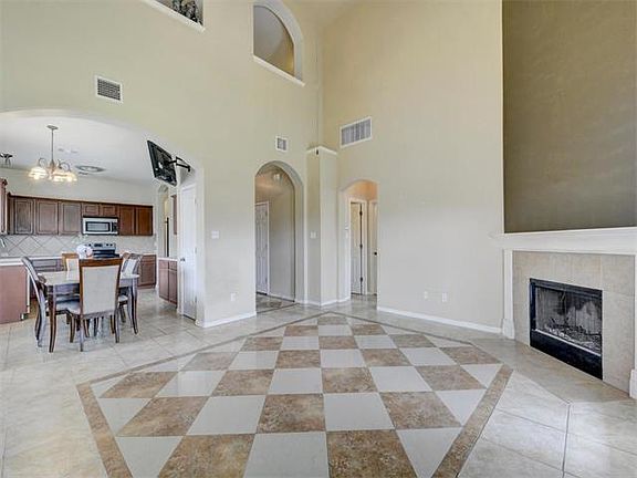 3rd image of 216 Hanstrom Dr