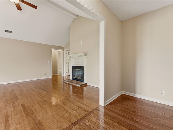 5th image of 4022 Sam Davis Rd