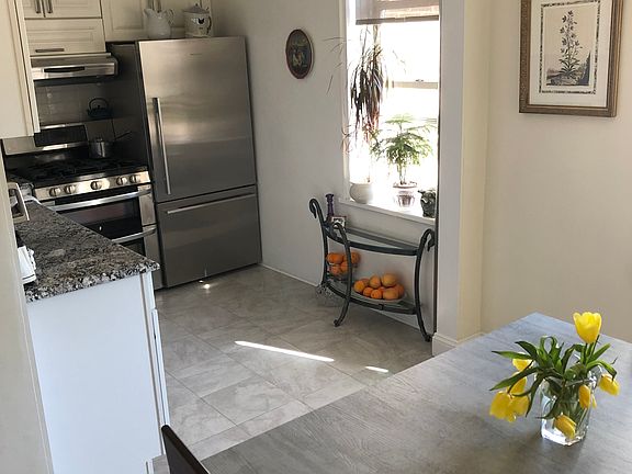 3rd image of 5410 Netherland Ave #D51