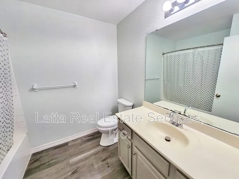 1207 E 173rd St — Photo 9