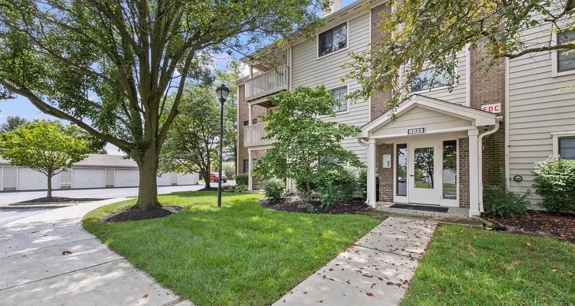 2 bed, 1093 sqft, $1,500 — Photo 1