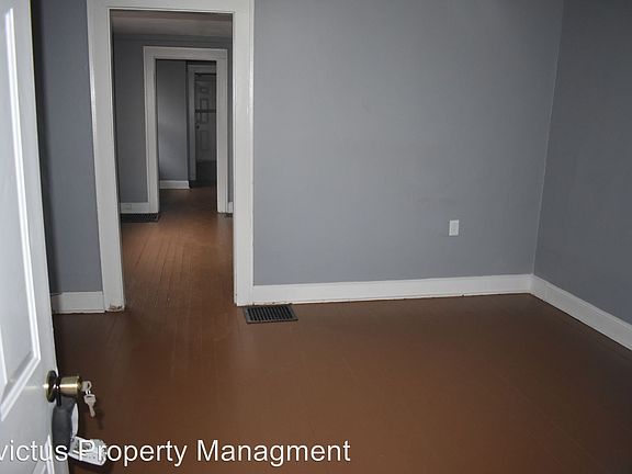 2nd image of 935 N Ewing St