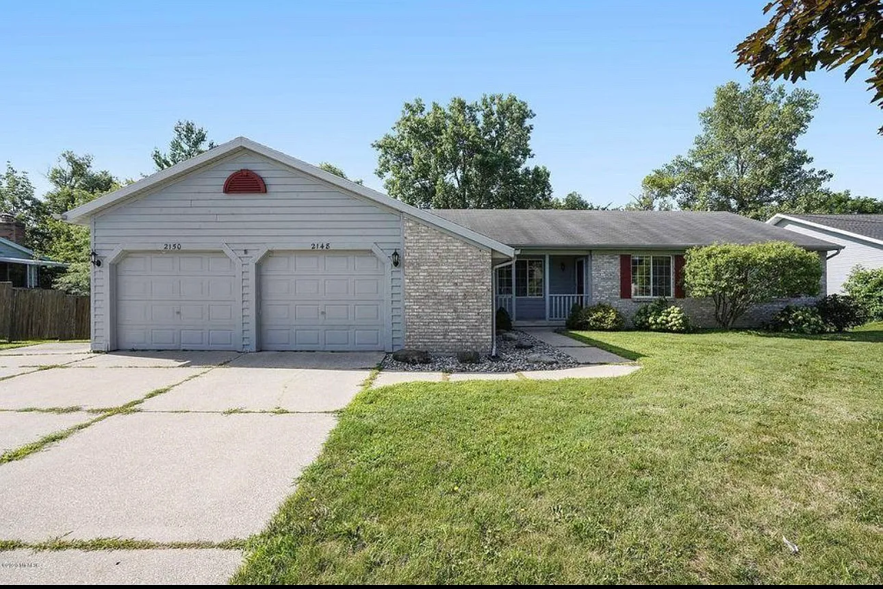 2150 Countrywood Dr SE — Photo 1