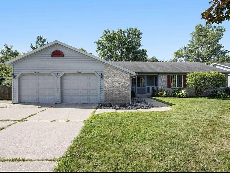 2150 Countrywood Dr SE #1 — Photo 1
