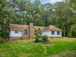 530 Deer Creek Trl, Hoschton, GA 30548