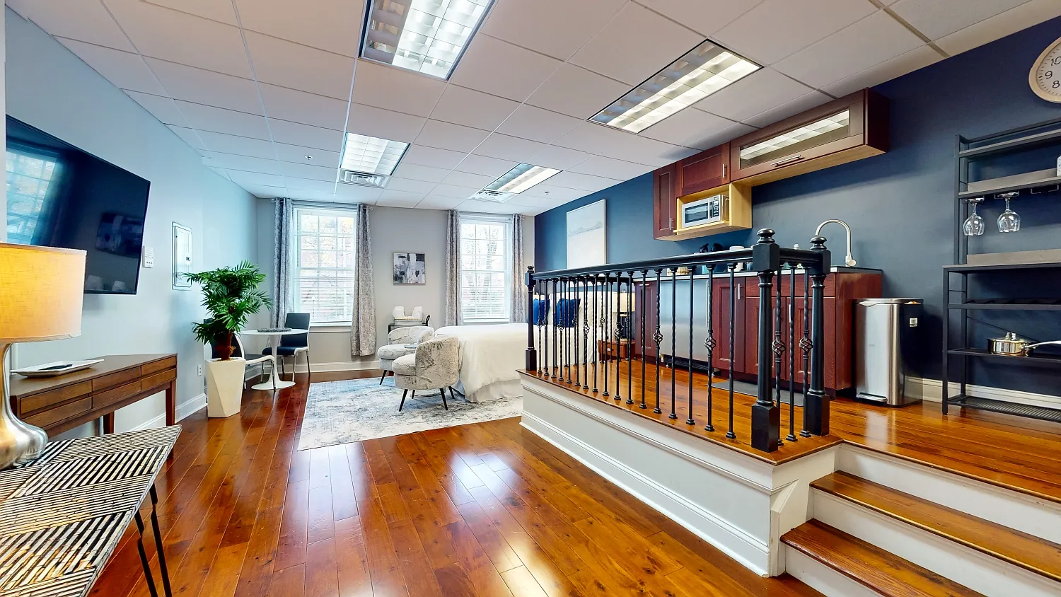 Studio, 400 sqft, $4,100 — Photo 3