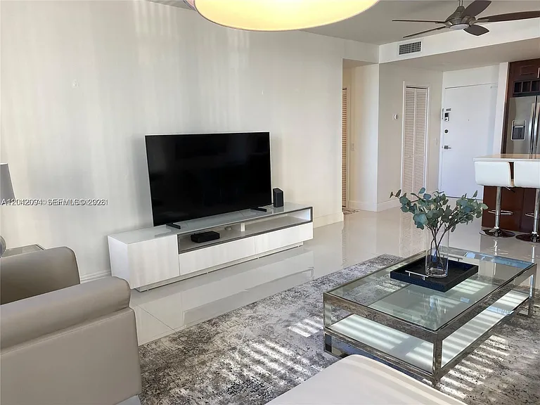 3505 S Ocean Dr #606 — Photo 12