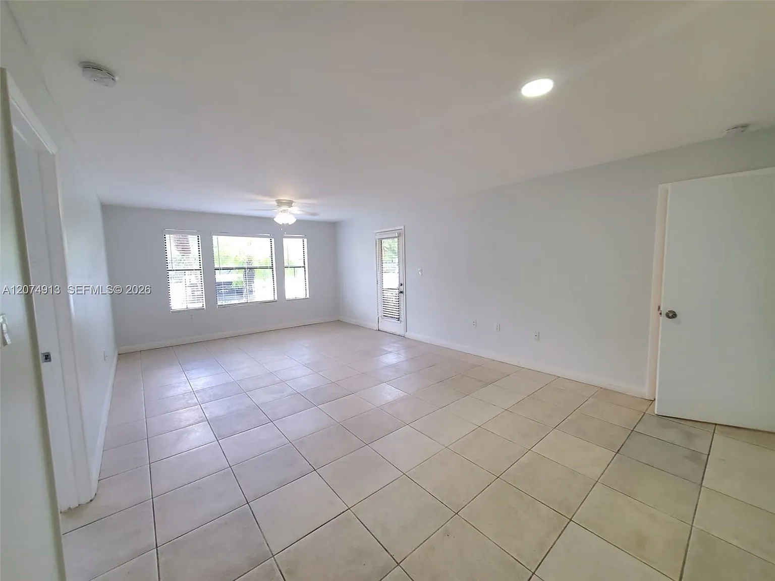 Biscayne Beach Club Condo — Photo 3