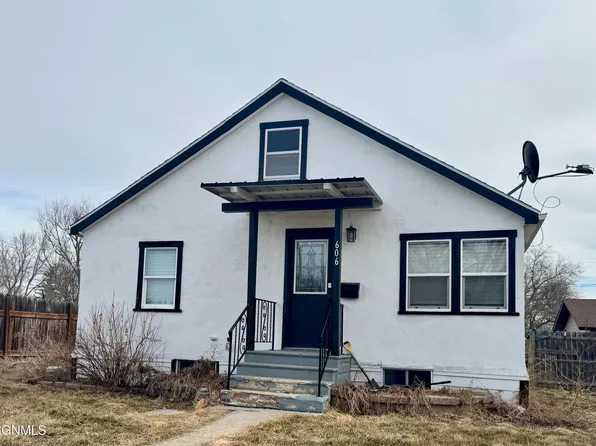 606 8th Ave W, Williston, ND 58801