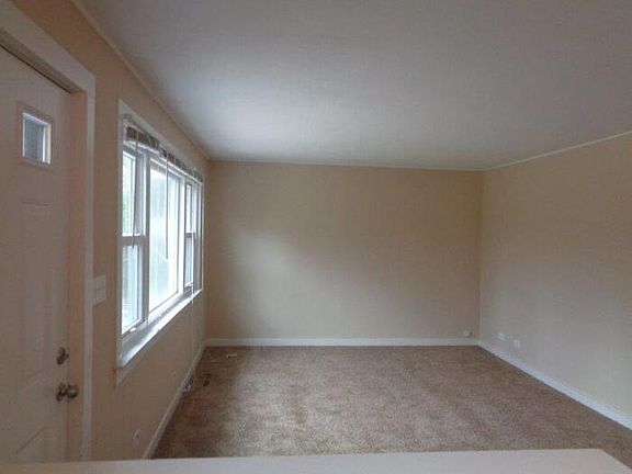 4th image of 1120 Adams Ave