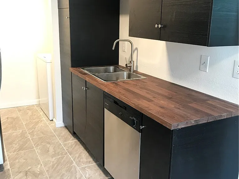 454 E Avenue Q3 #5 — Photo 3
