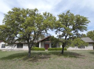 906 Black Jack Aly, Kerrville, TX 78028