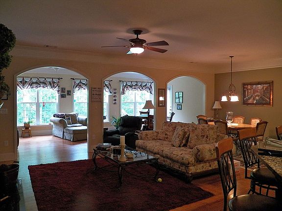 Family rm w/sunroom in back