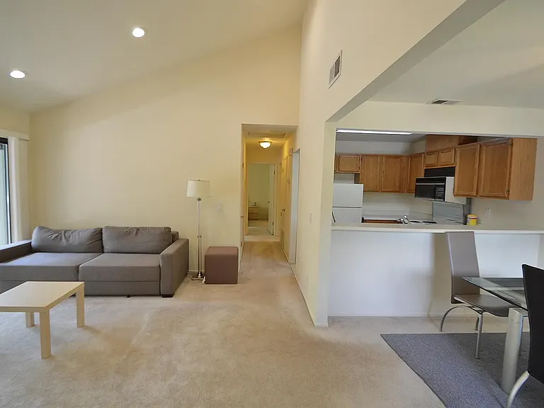 211 Compton Cir #D — Photo 5