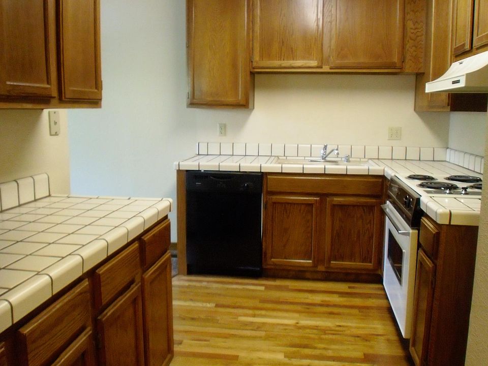 2nd image of 3006 McGlenn Dr