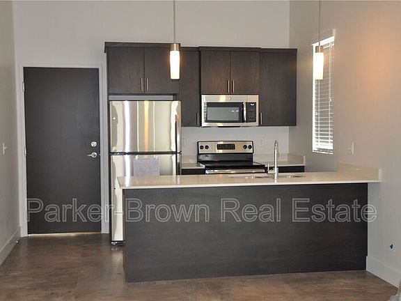 5th image of 965 E Central Ave