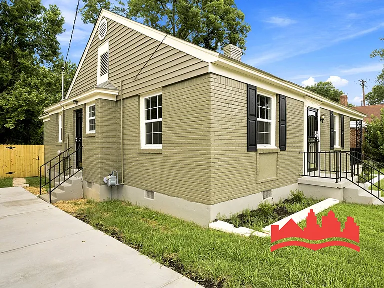 1698 Edward Ave — Photo 4