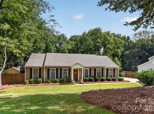 622 Silversmith Ln, Charlotte, NC 28270