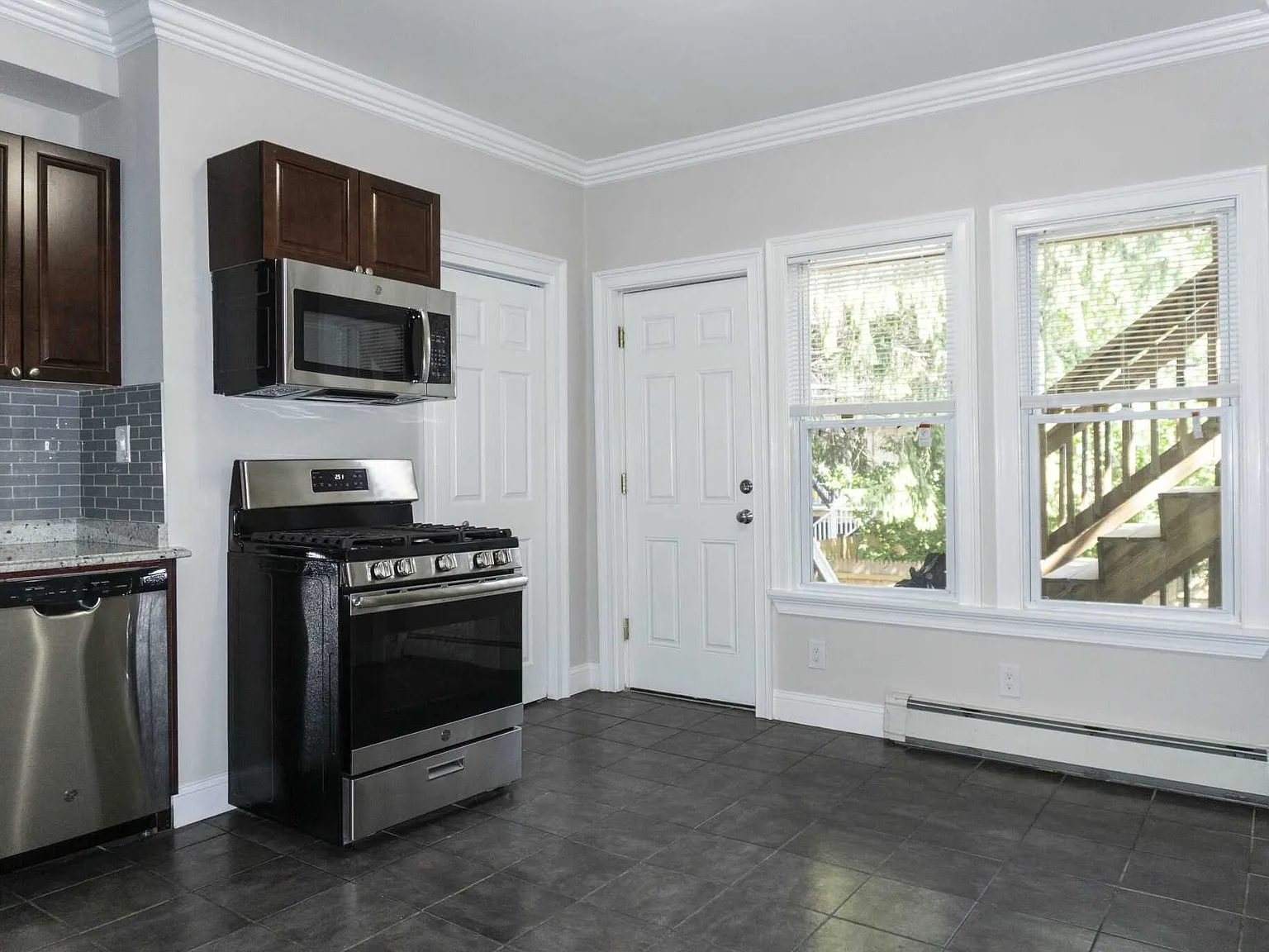 2 bed, $2,895 — Photo 3