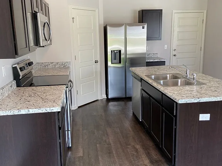 21546 S Harrison St — Photo 7