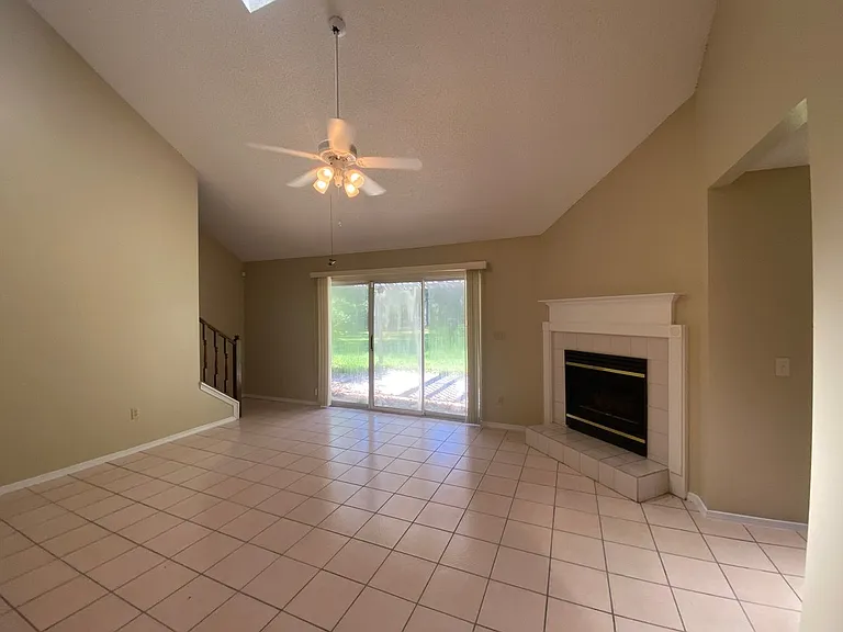24 Neptune Dr — Photo 14