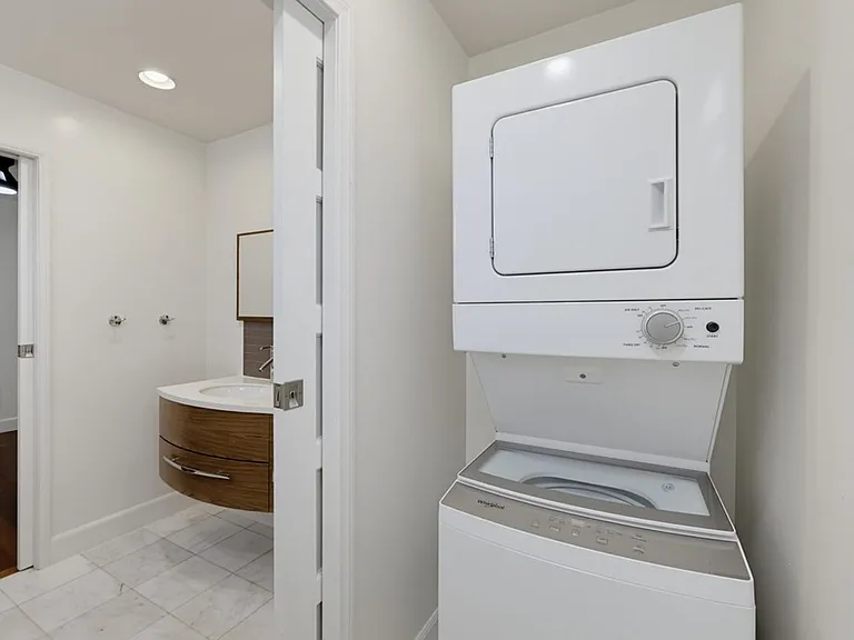 1470 Rosecrans Street — Photo 18