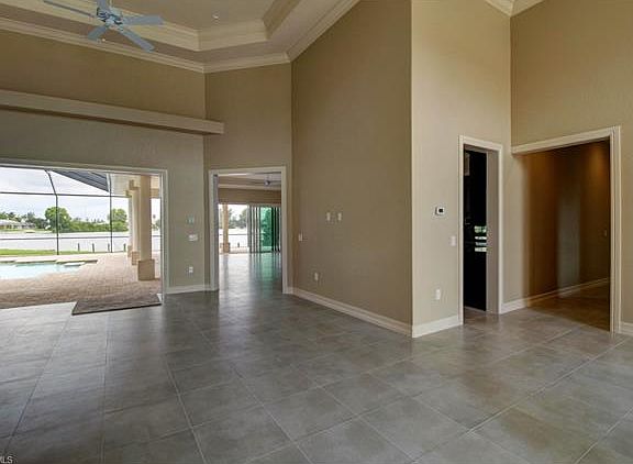 5th image of 1405 SW 38th St
