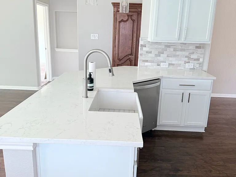 2345 Aurora Dr — Photo 7