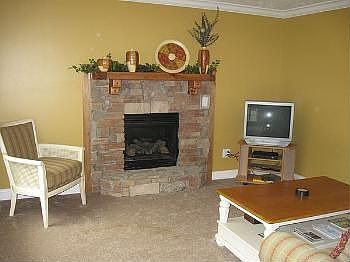 4th image of 301 High Meadows Ct