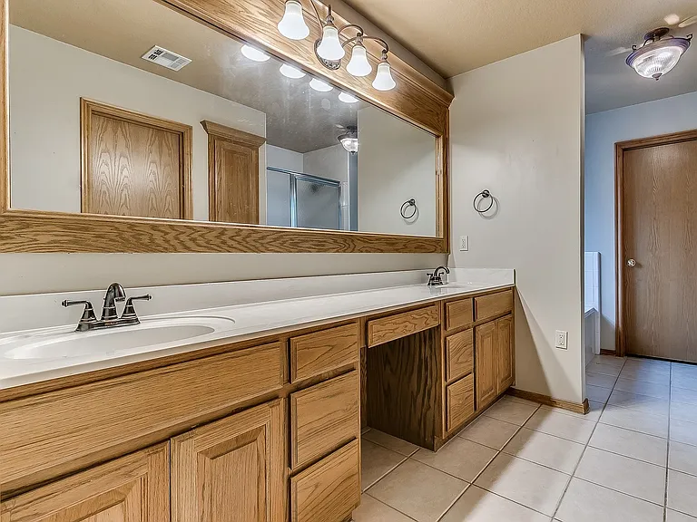 4008 Morningstar Dr — Photo 33