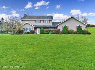 9 Spring Meadow Ct, Honesdale, PA 18431