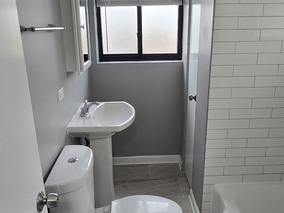 1st image of 10226 S Walden Pkwy APT B3