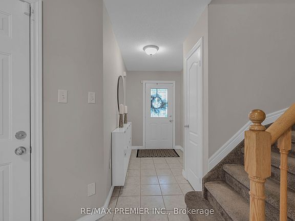 5th image of 435 Simcoe Rd
