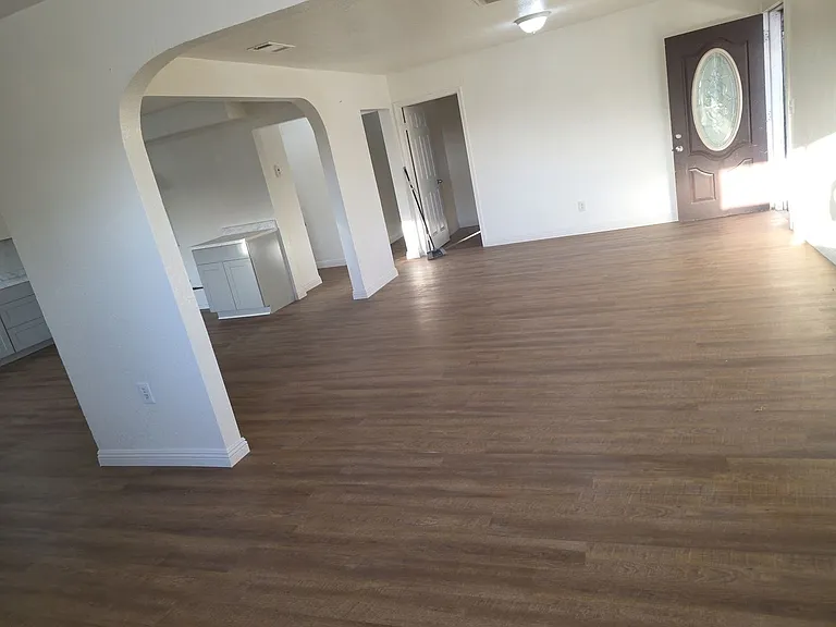 9217 Beech Ave #C — Photo 5